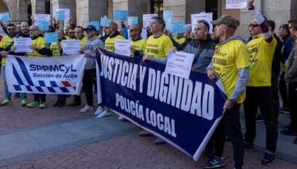 A ritmo de mariachi los policías locales de Ávila denuncian su situación laboral